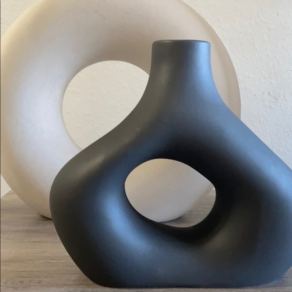 H&M Accents Hm Black Donut Vase Poshmark